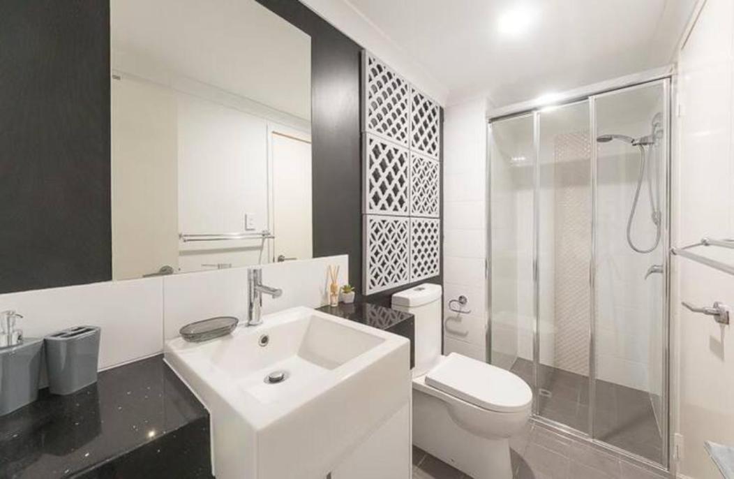 Yaran Suites Rockingham Bagian luar foto