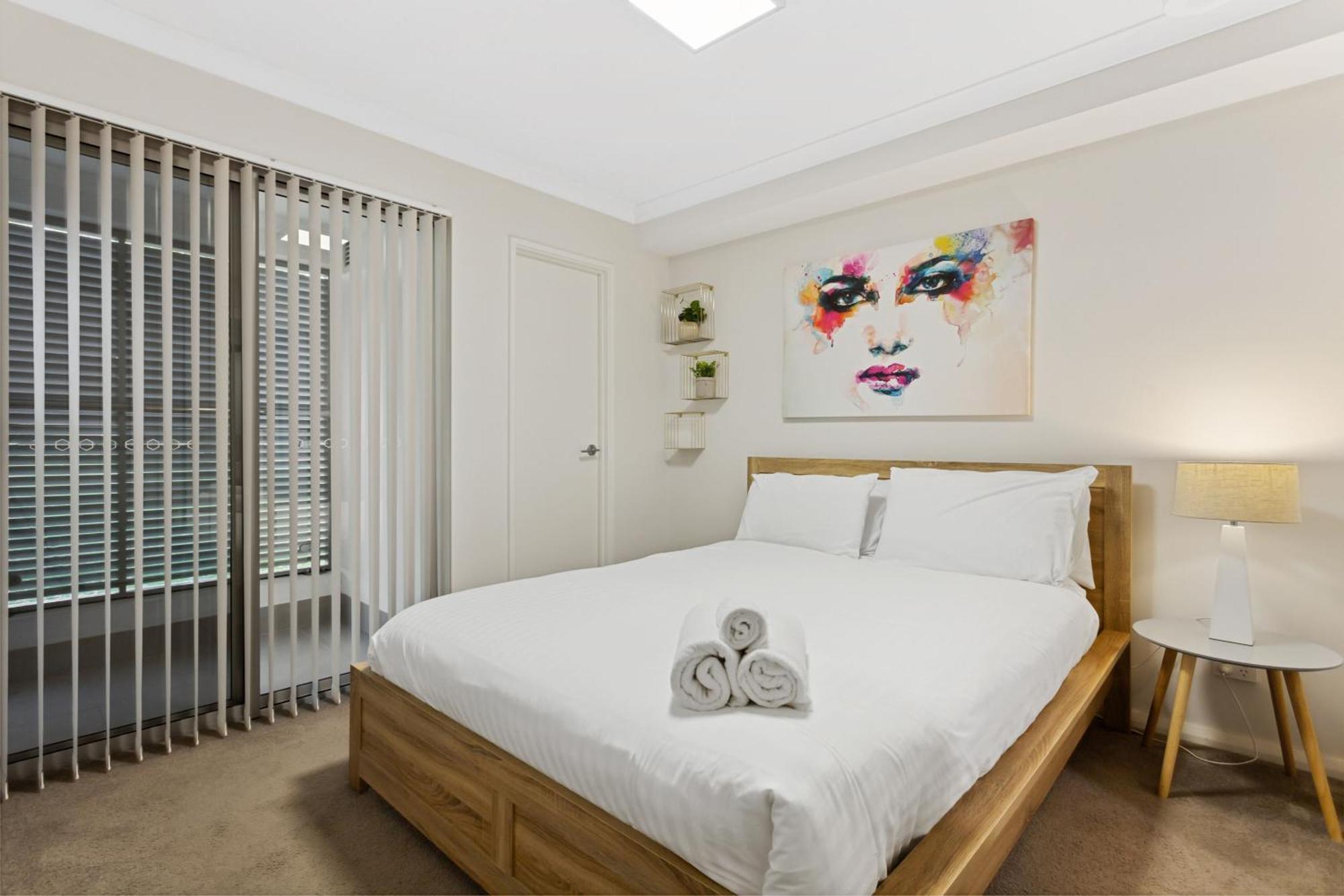 Yaran Suites Rockingham Bagian luar foto