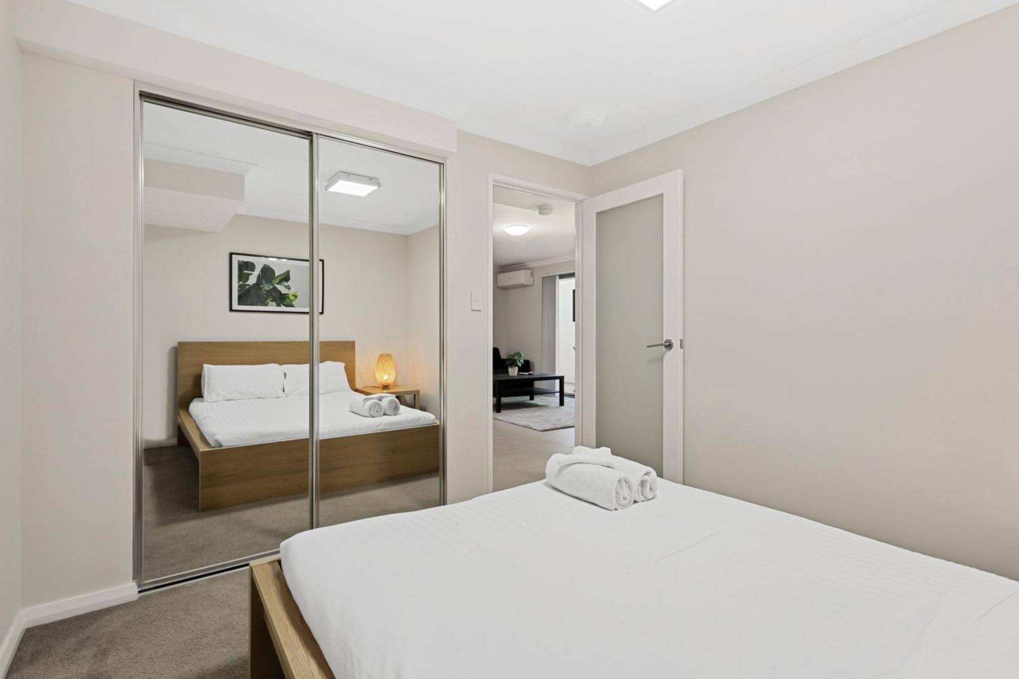 Yaran Suites Rockingham Bagian luar foto