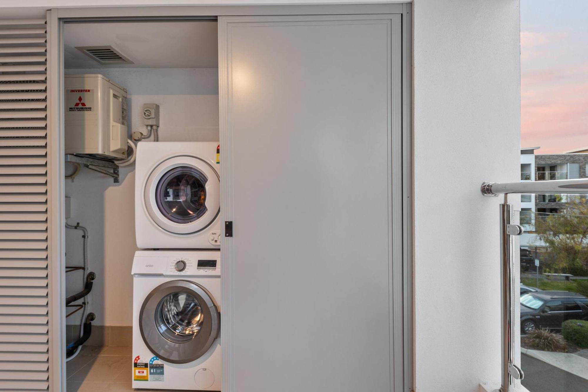 Yaran Suites Rockingham Bagian luar foto